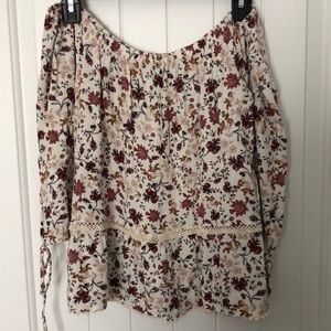 American Eagle Floral Off the Shoulder Top